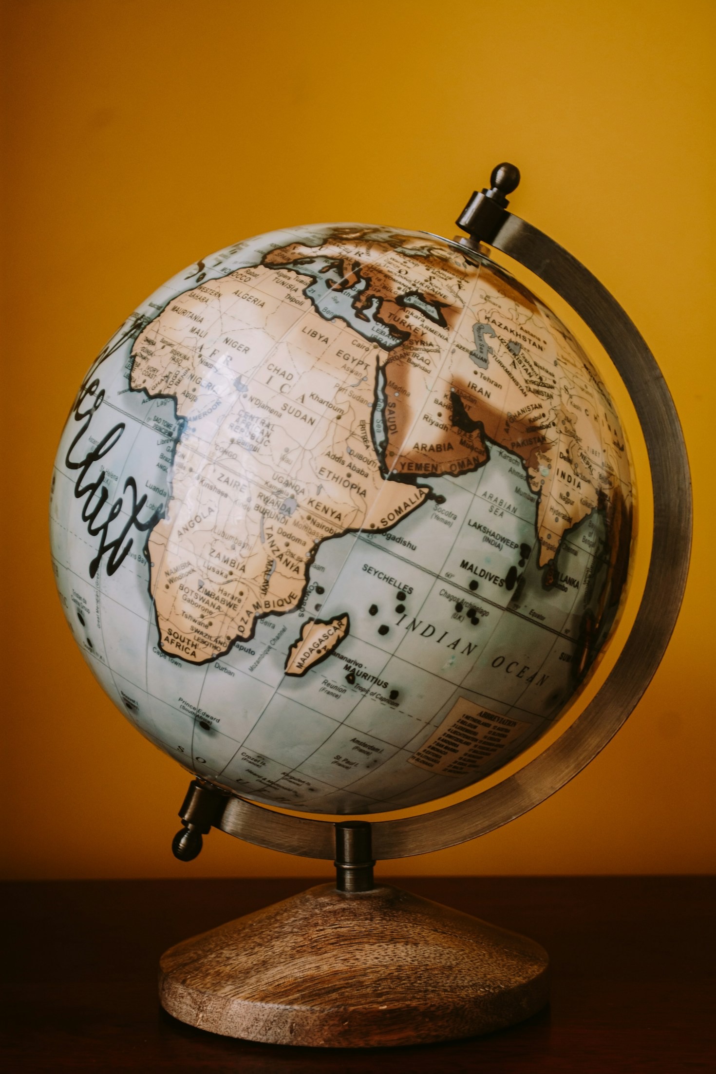 Navigating Cultural Adaptability in the Workforce